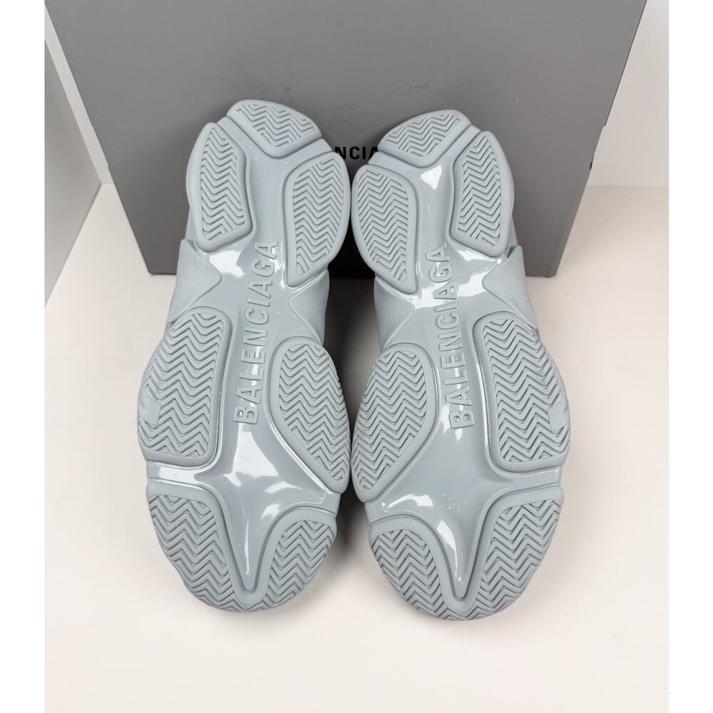 Balenciaga Triple S Sneakers in Grey - Picture 7 of 10